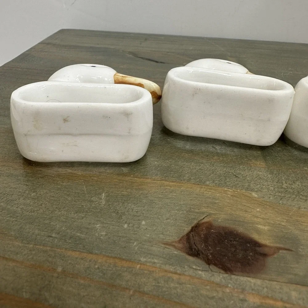 Set Of 4 Ceramic White Duck Napkin Ring Holders Handmade Hand Painted 2.5